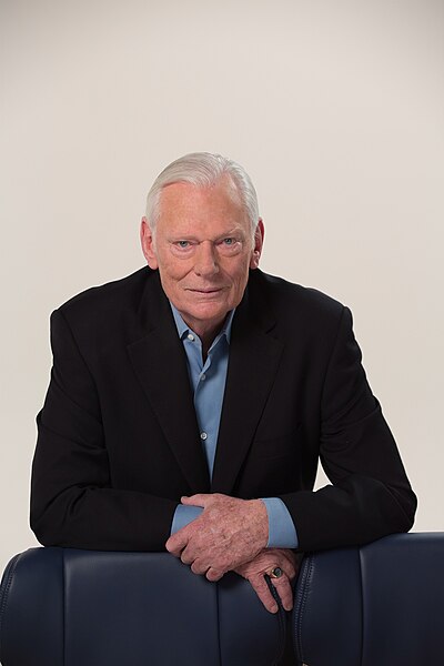 Unleashing the Maverick Spirit: Leadership Lessons from Herb Kelleher